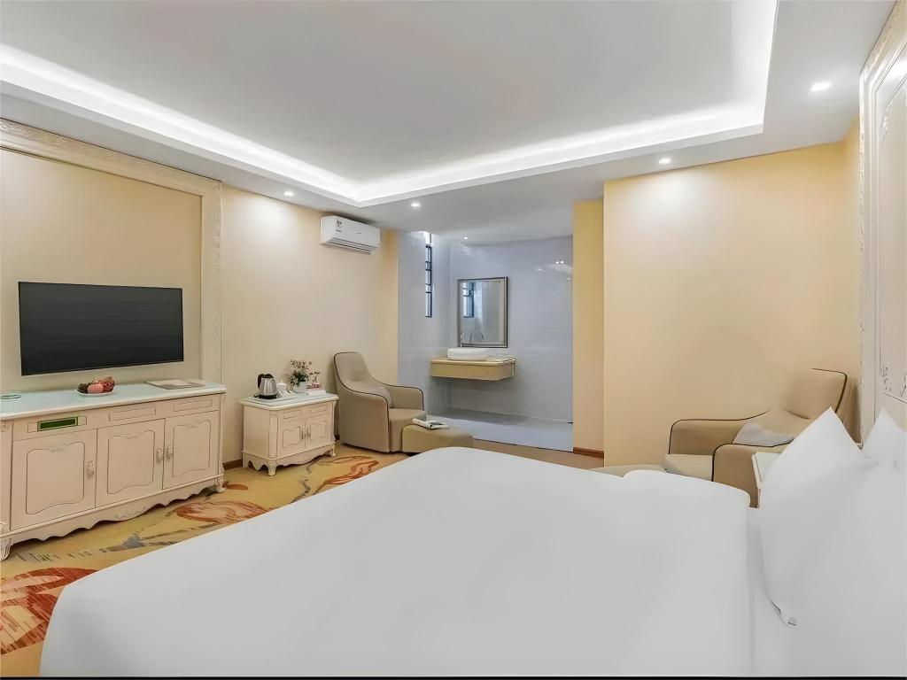 Фото Vienna Classic Hotel Kunming Airport Branch