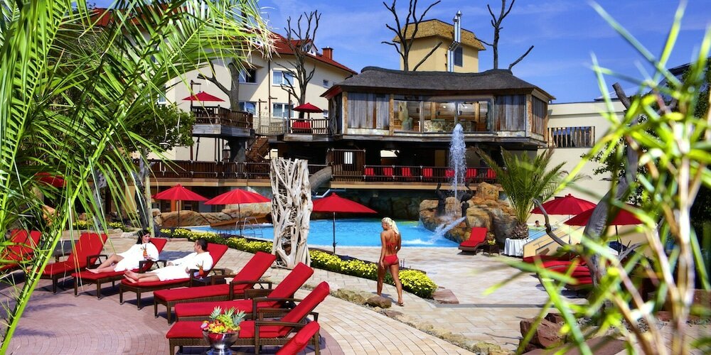 Фото отеля 1