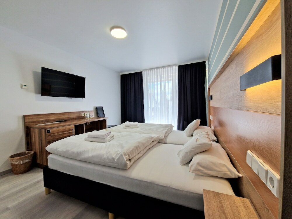 Фото Hotel Am Kurpark