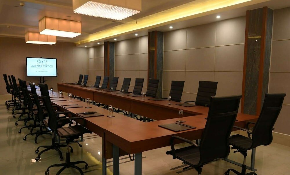 Фото Pushkara Sarovar Portico Dibrugarh