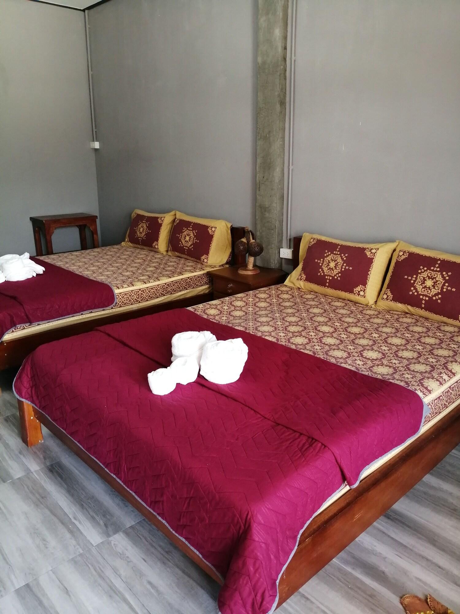 Фото Yotin Guest House