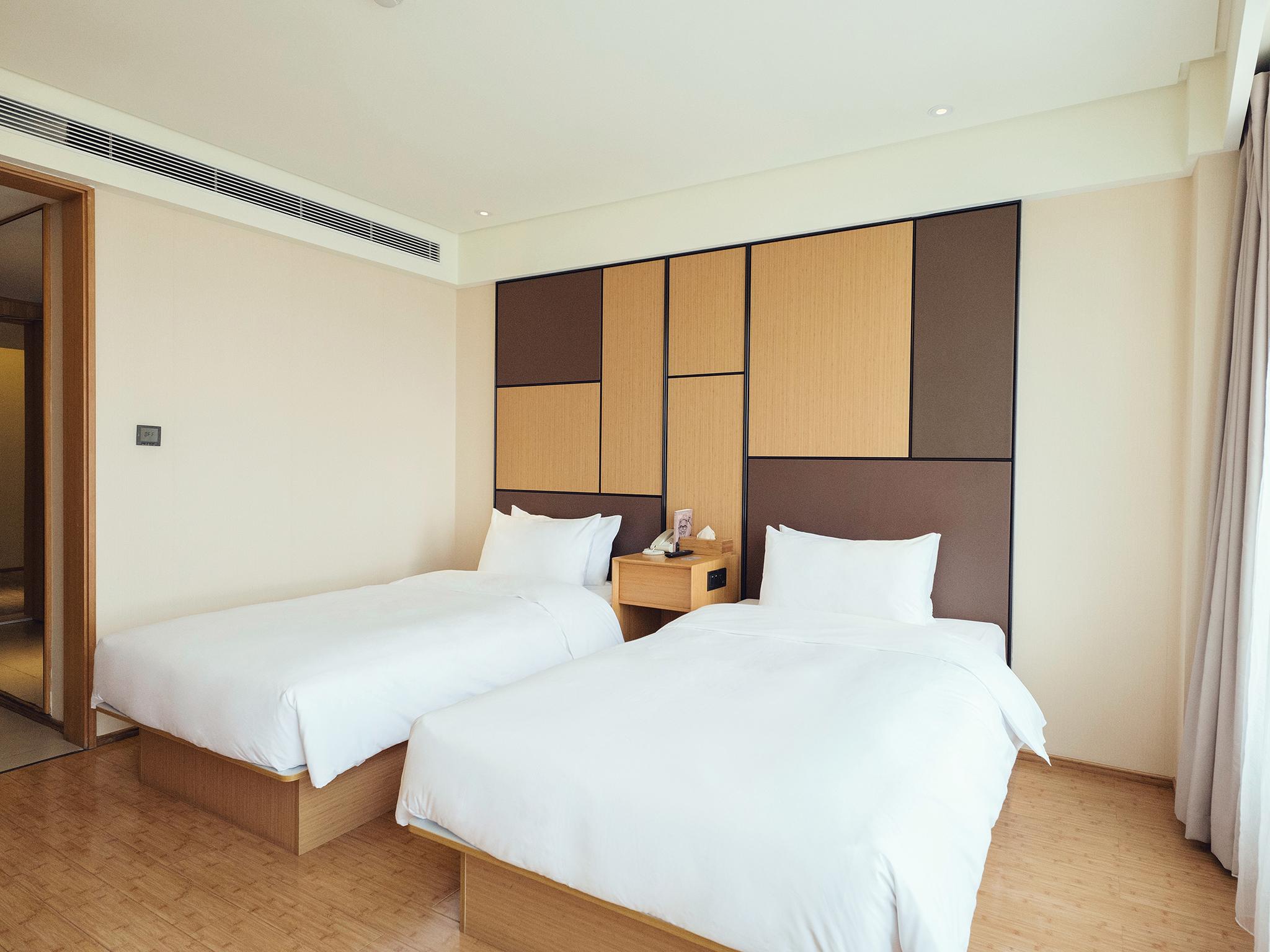 Фото Ji Hotel Lujiazui Babaiban