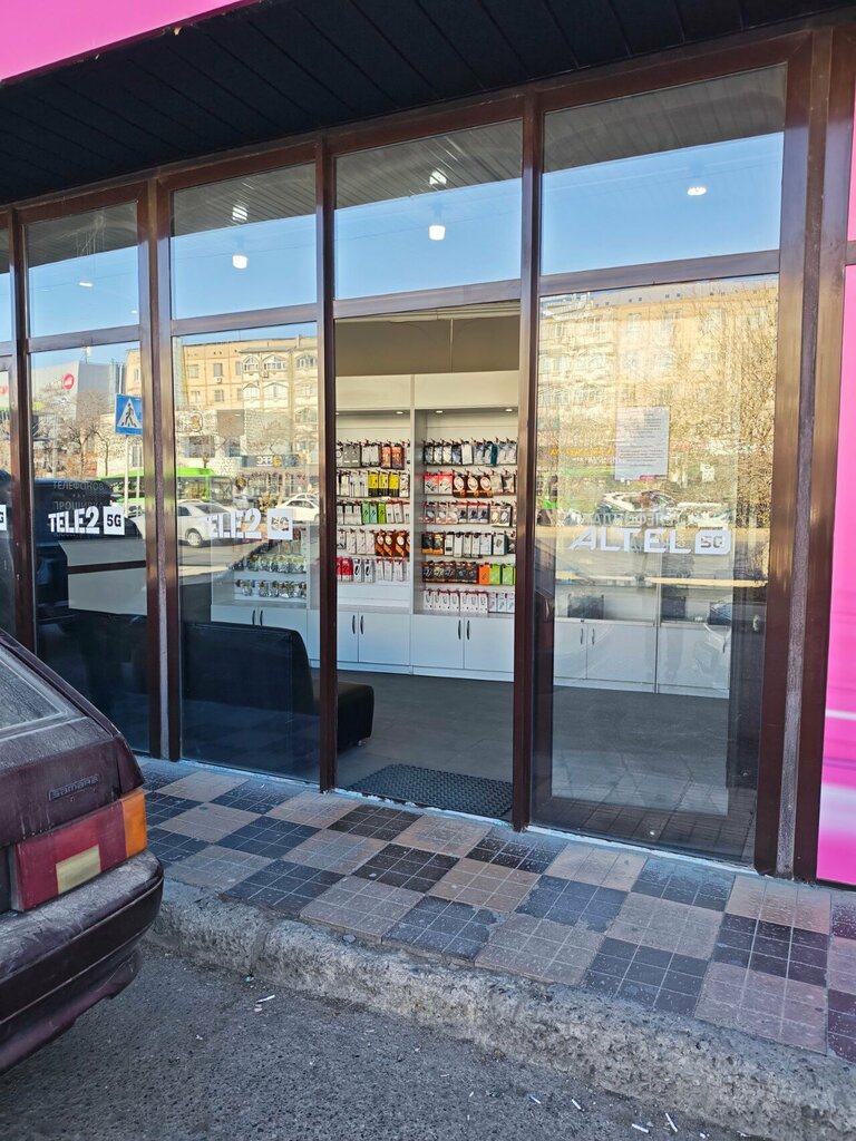 Mobile phone store Tele2, Chimkent, photo