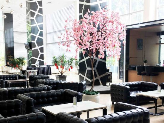 Фото Symphony Suites