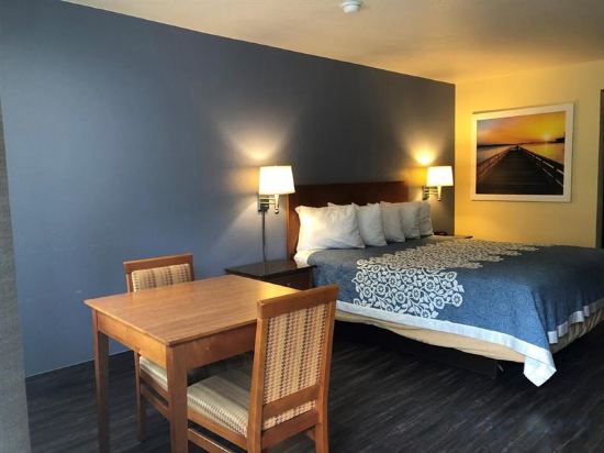 Фото Days Inn by Wyndham San Diego-East/El Cajon