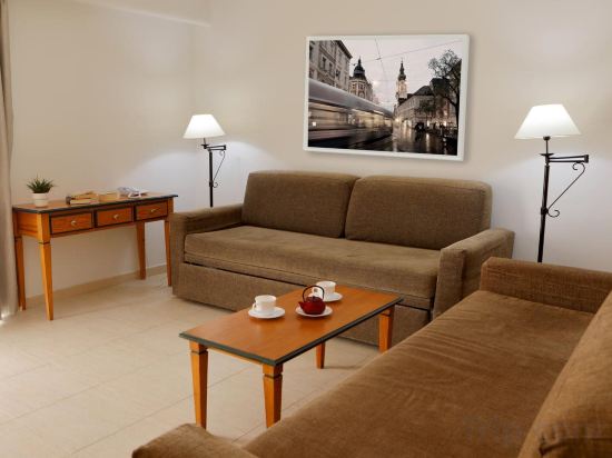 Фото Hotel Pyr Fuengirola