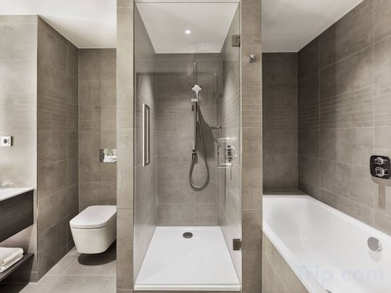 Фото Courtyard by Marriott Hamburg City