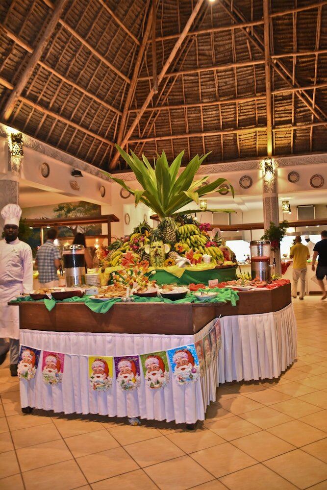 Фото Uroa Bay Beach Resort