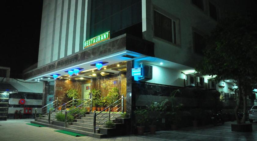 Фото отеля 1