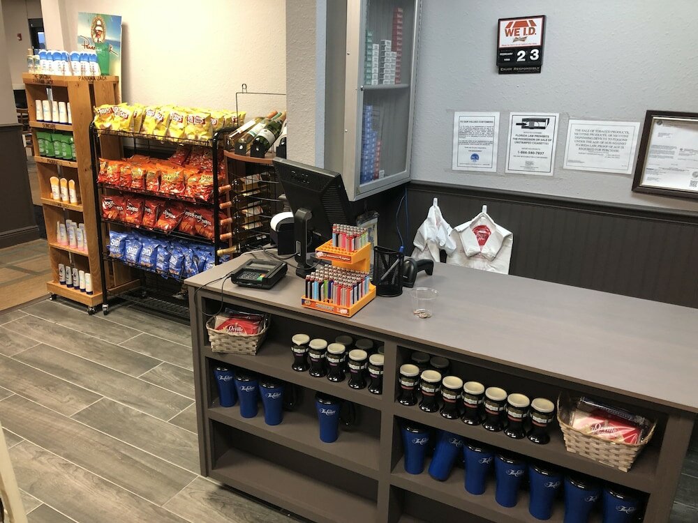 Фото Enclave Hotel & Suites Orlando, a staySky Hotel & Resort