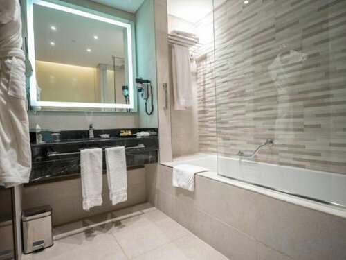 Гостиница Grand Millennium Al Seef Basra в Басре