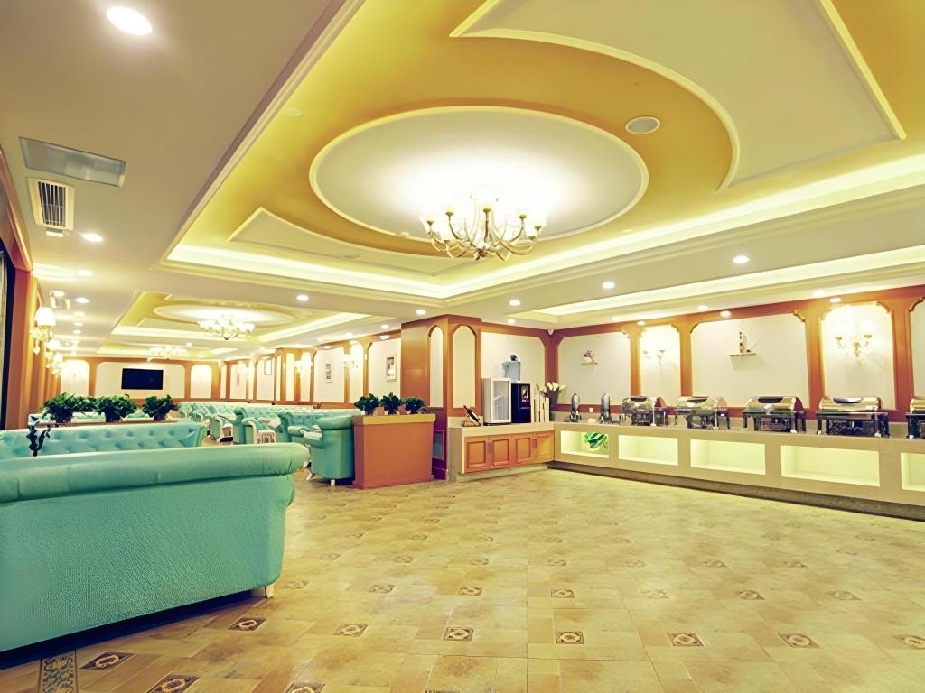 Фото Vienna International Nanjing South Railway Station