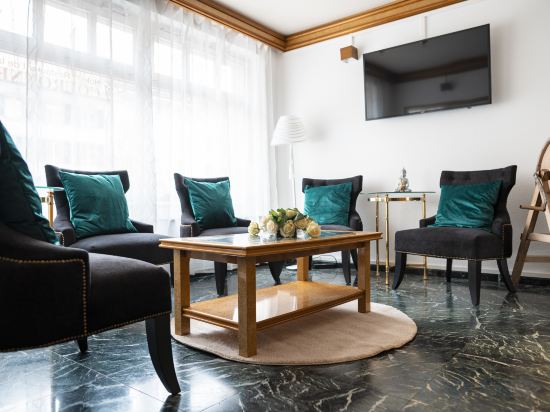 Фото La Couronne