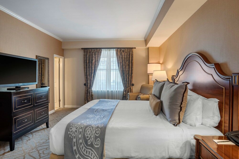 Фото Omni Royal Orleans Hotel