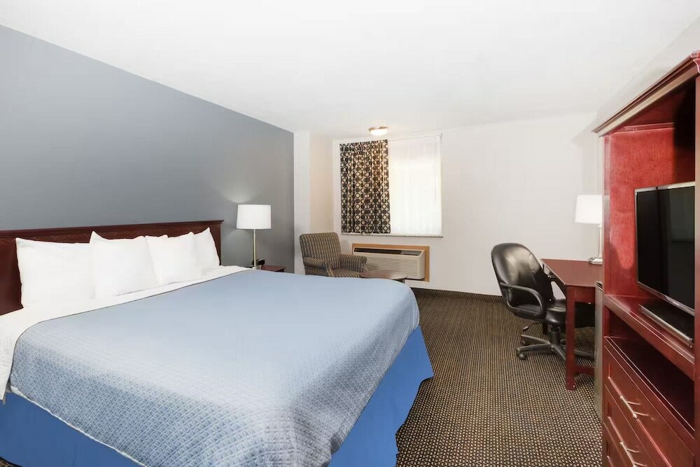 Фото Days Inn by Wyndham West Des Moines