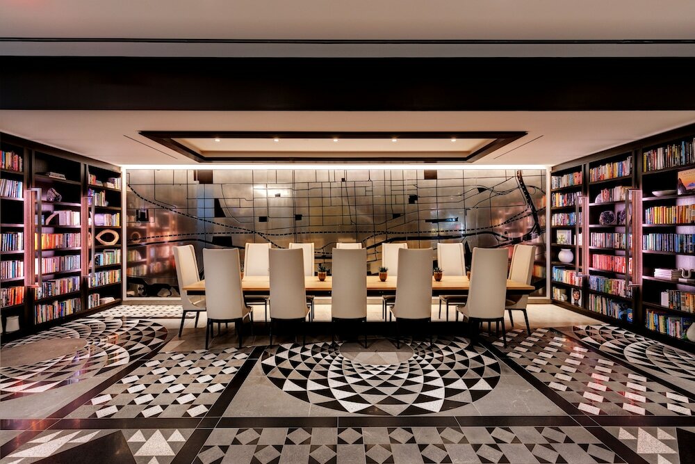 Фото Hotel X Toronto by Library Hotel Collection
