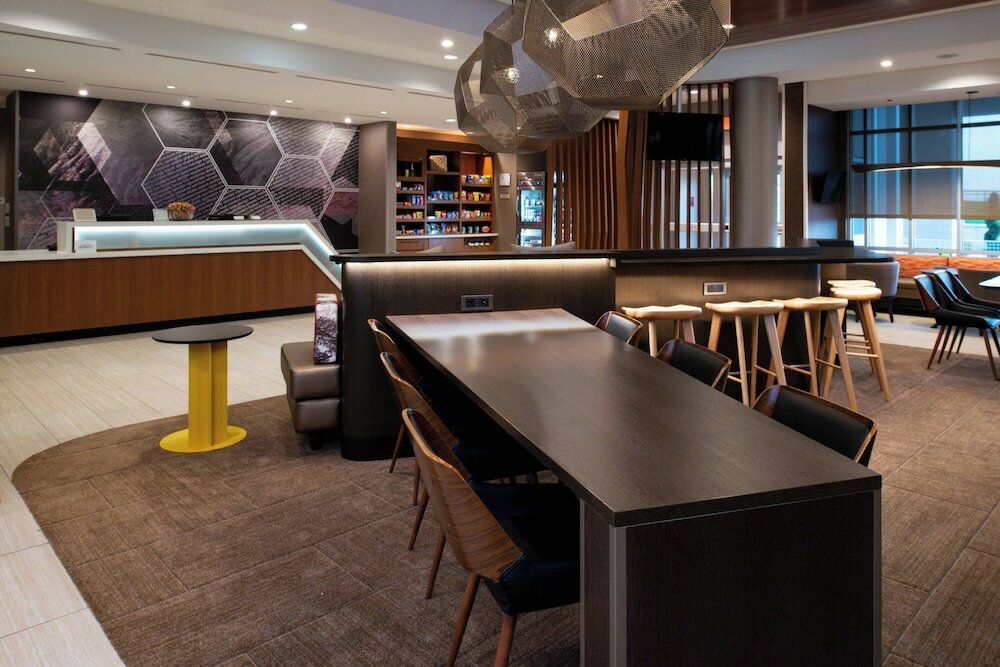 Фото Springhill Suites Kansas City Northeast