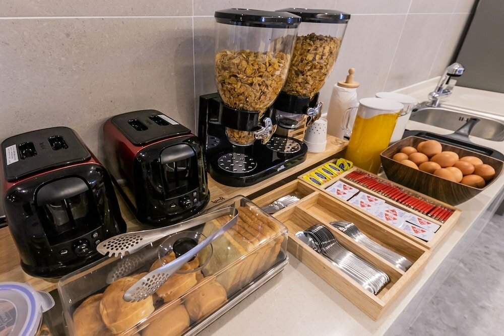 Фото Brown Dot Hotel Sasang Renecite