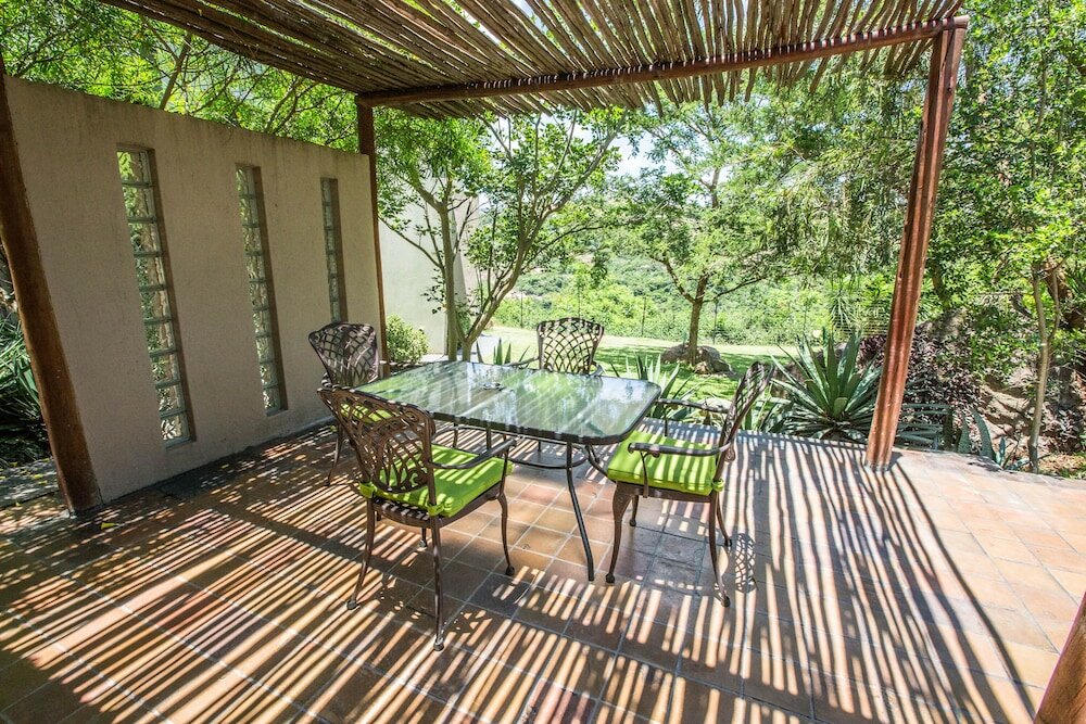 Фото La Roca Guesthouse