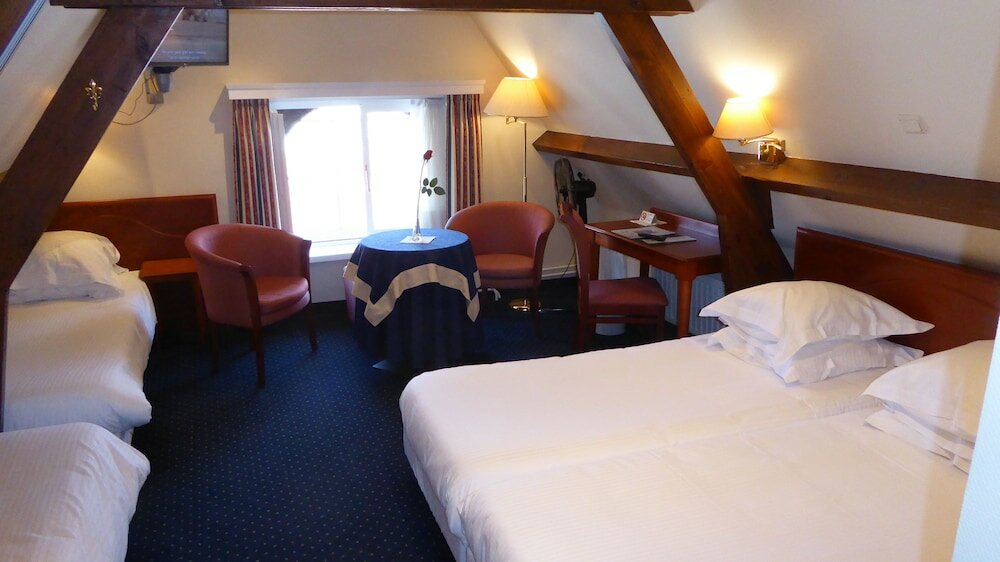 Фото The Black Swan Hotel