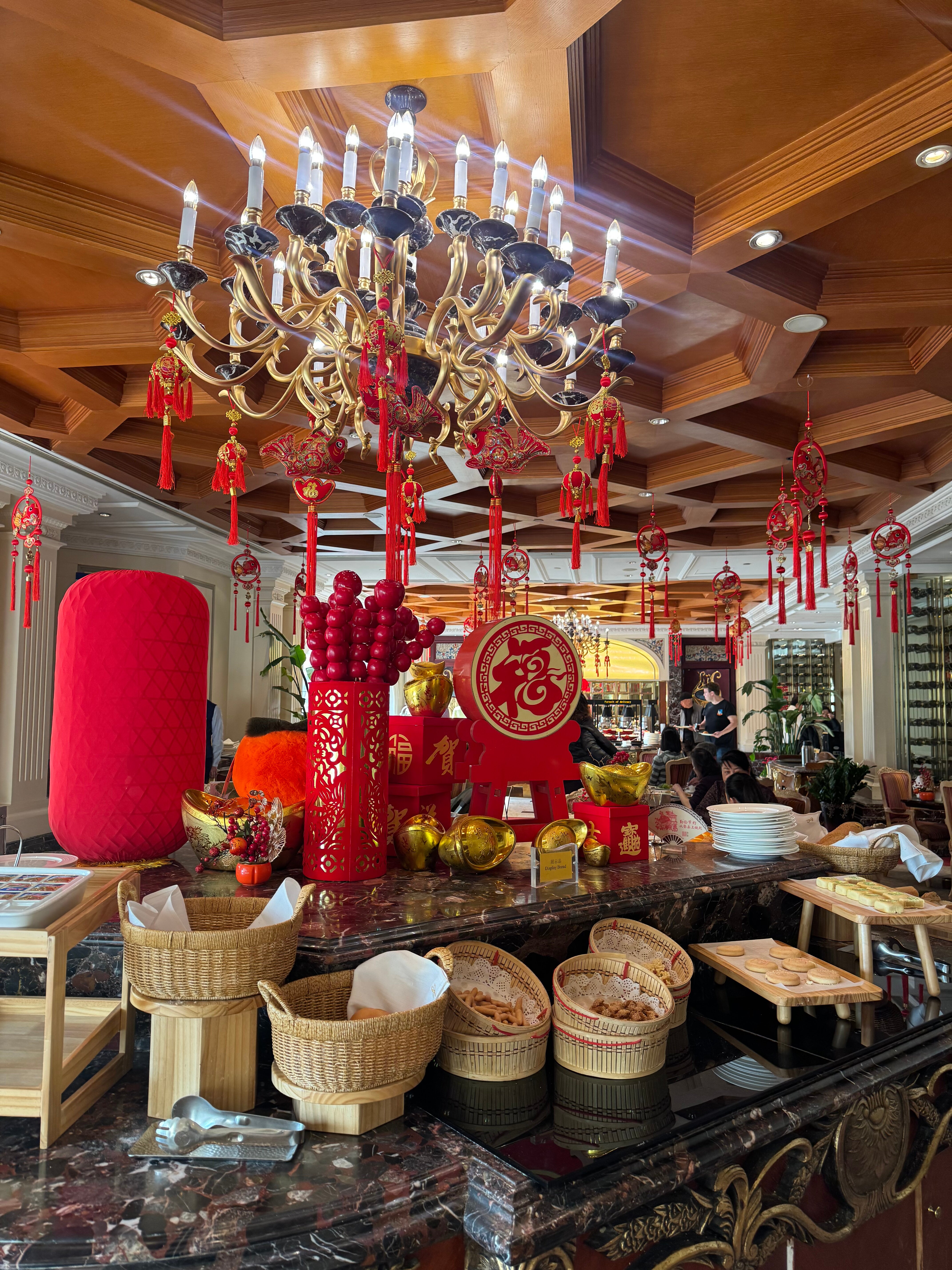 Фото Legendale Hotel Beijing