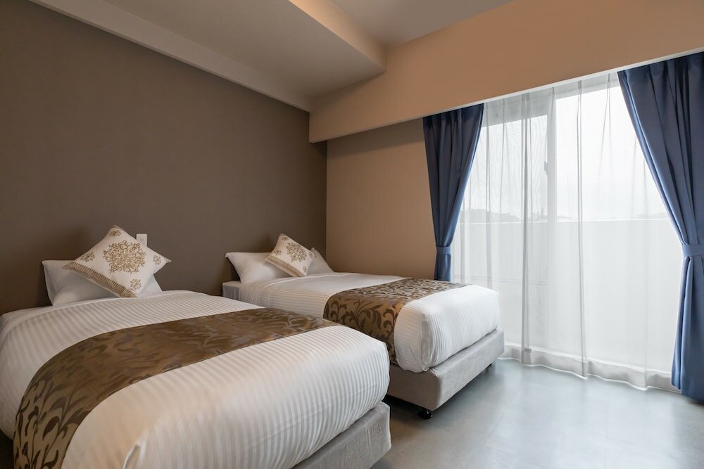 Фото Mr. Kinjo in Grand Blue Chatan