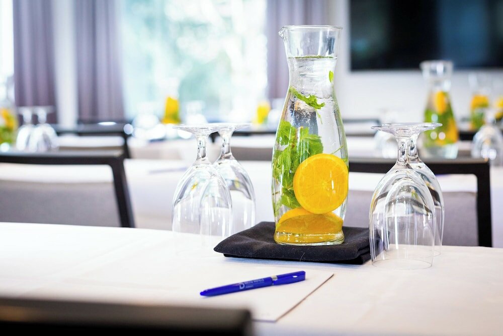 Фото Delta Hotels by Marriott Whistler Village Suites