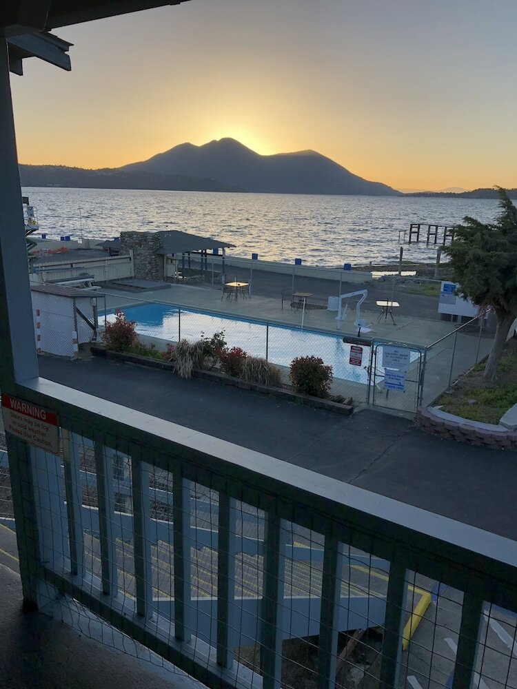 Фото Lamplighter Motel