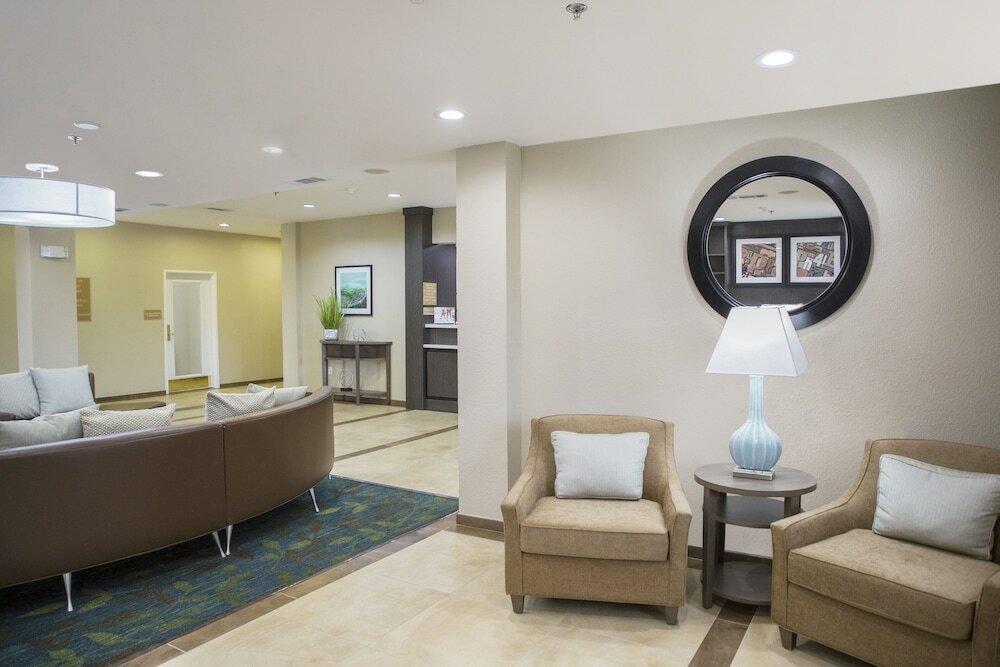 Фото Candlewood Suites Grand Prairie - Arlington, an Ihg Hotel