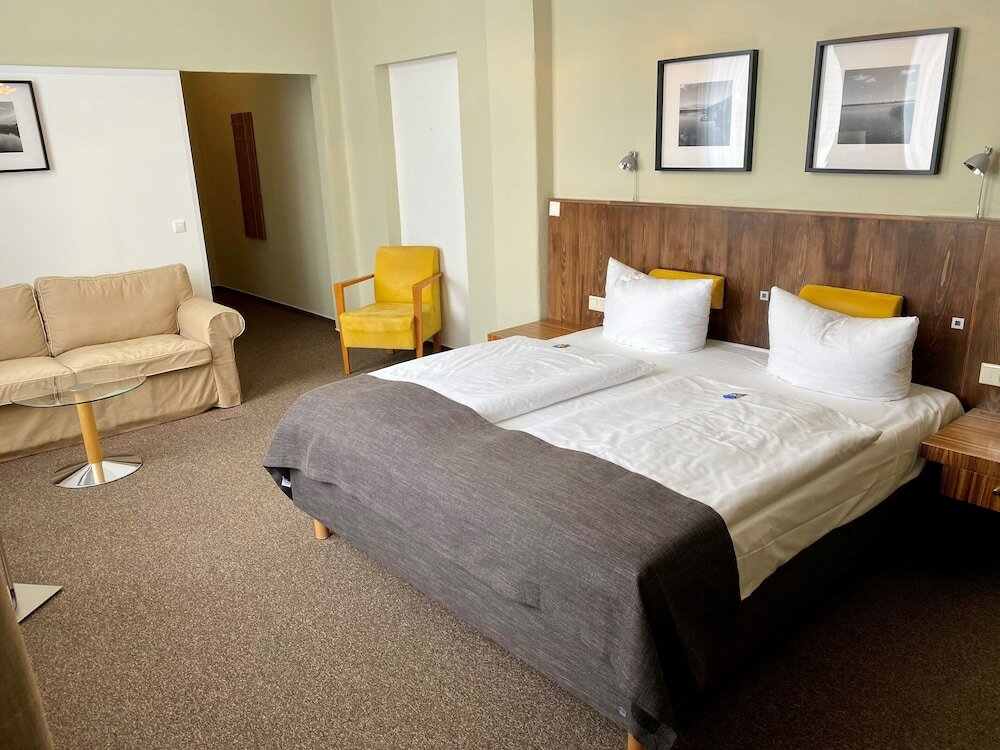 Фото Hotel am Schlosspark