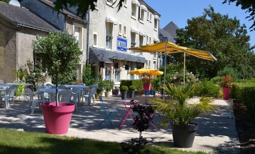 Гостиница Hôtel Le Castel в Анжере