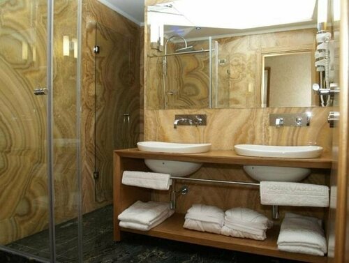 Гостиница Hotel Vardar в Которе