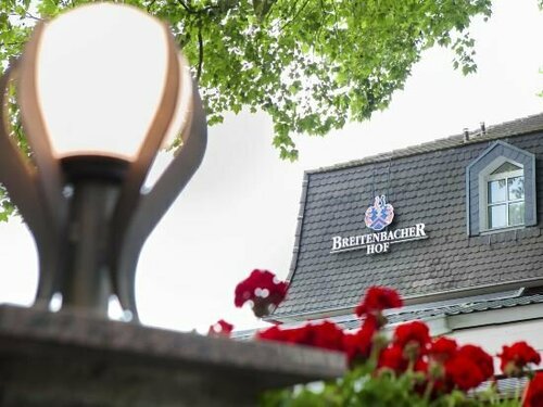 Гостиница Hotel-Restaurant Breitenbacher Hof в Хюрте
