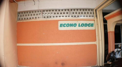 Гостиница Econo Lodge в Дар-эс-Саламе