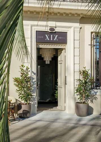 Гостиница Hôtel le XIX в Безье