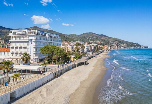 Гостиница Grand Hotel Mediterranee в Алассио