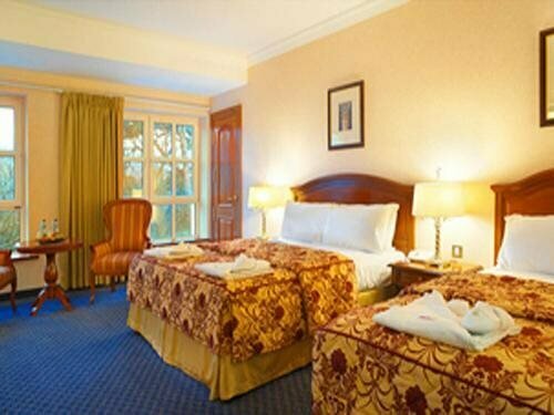 Гостиница Killarney Plaza Hotel and SPA в Килларней