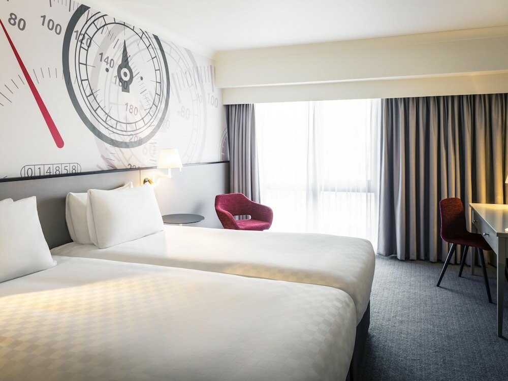 Фото Mercure Dartford Brands Hatch Hotel & SPA