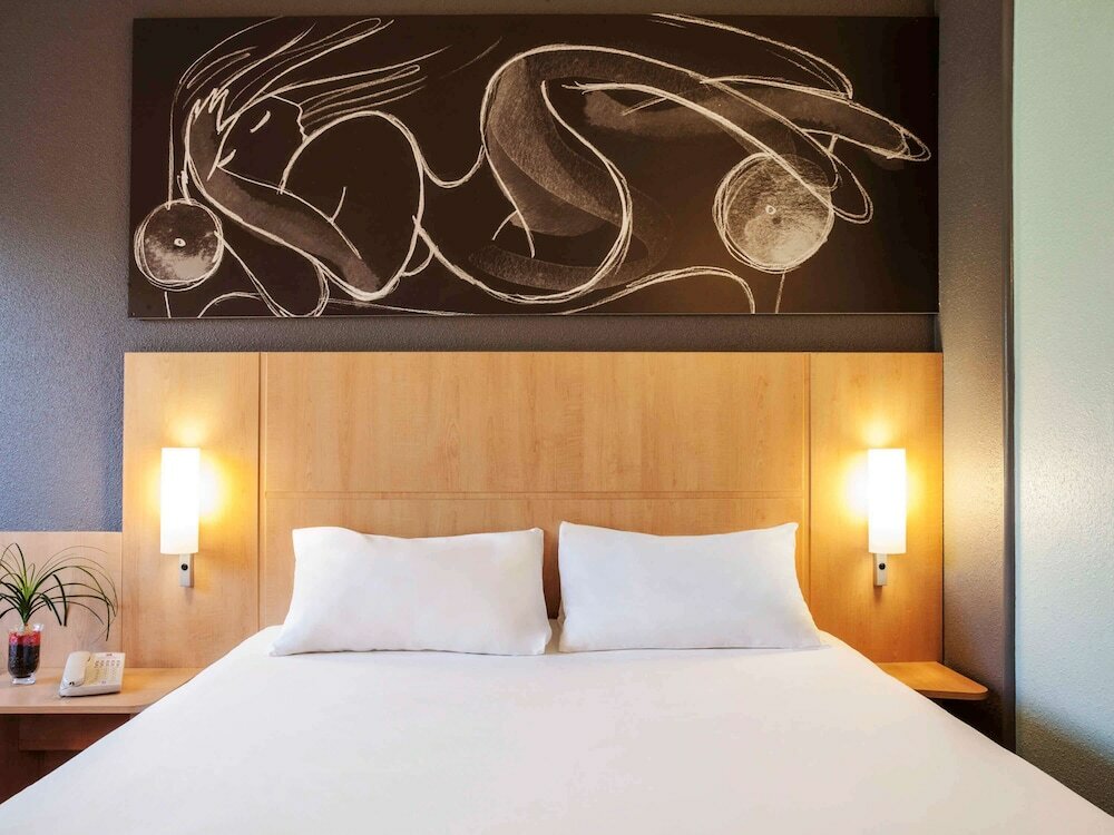 Фото Ibis Barcelona Cornella