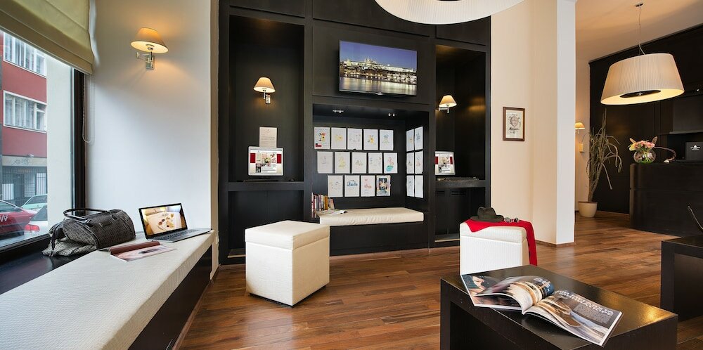 Фото Hotel Suite Home Prague