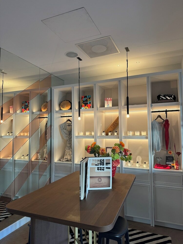 Фото Pillows Anna van den Vondel