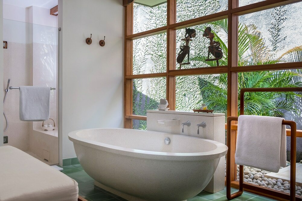 Фото Tandjung Sari Hotel