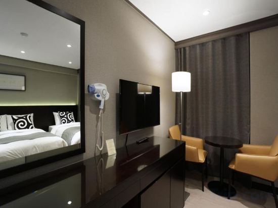 Фото Insadong Crown Hotel