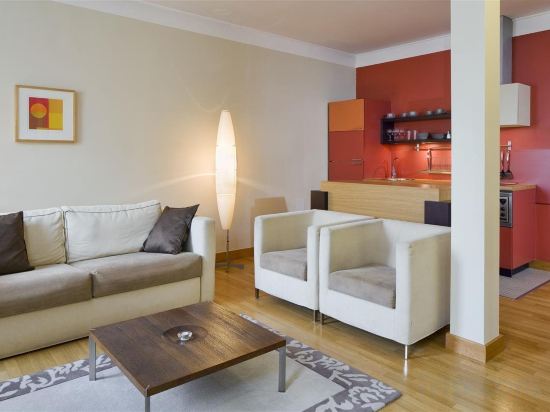 Фото Mamaison Residence Belgicka