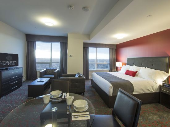 Фото Liberty Suites Hotel