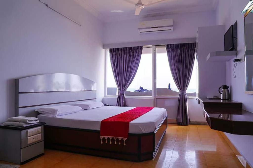 Фото Hotel Maadhini