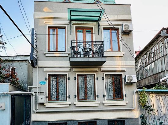 Фото Hotel Four Brothers