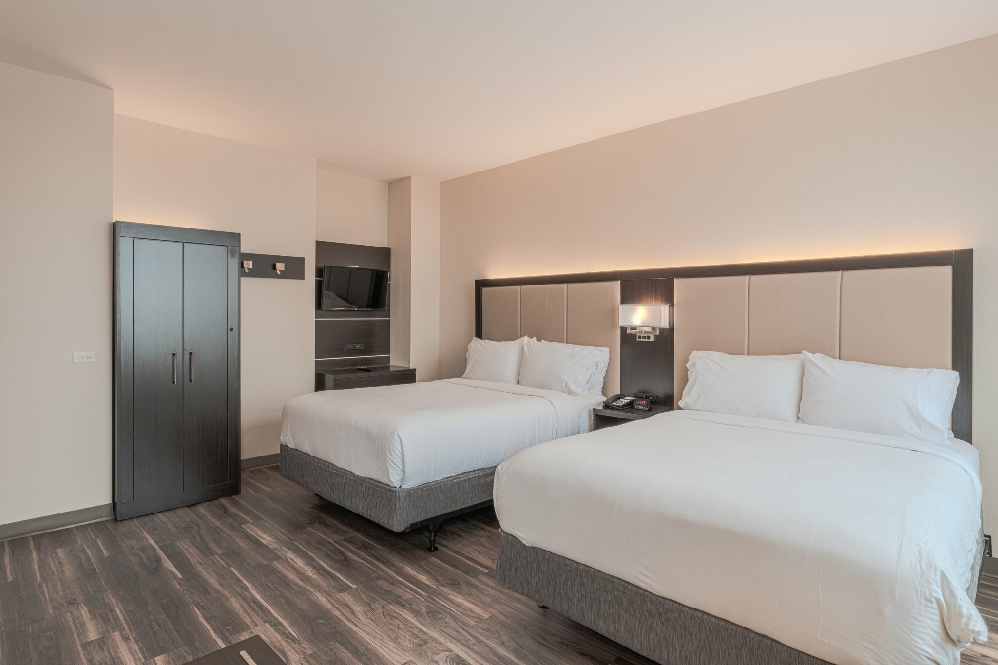 Фото Holiday Inn Express Long Island City E New York	