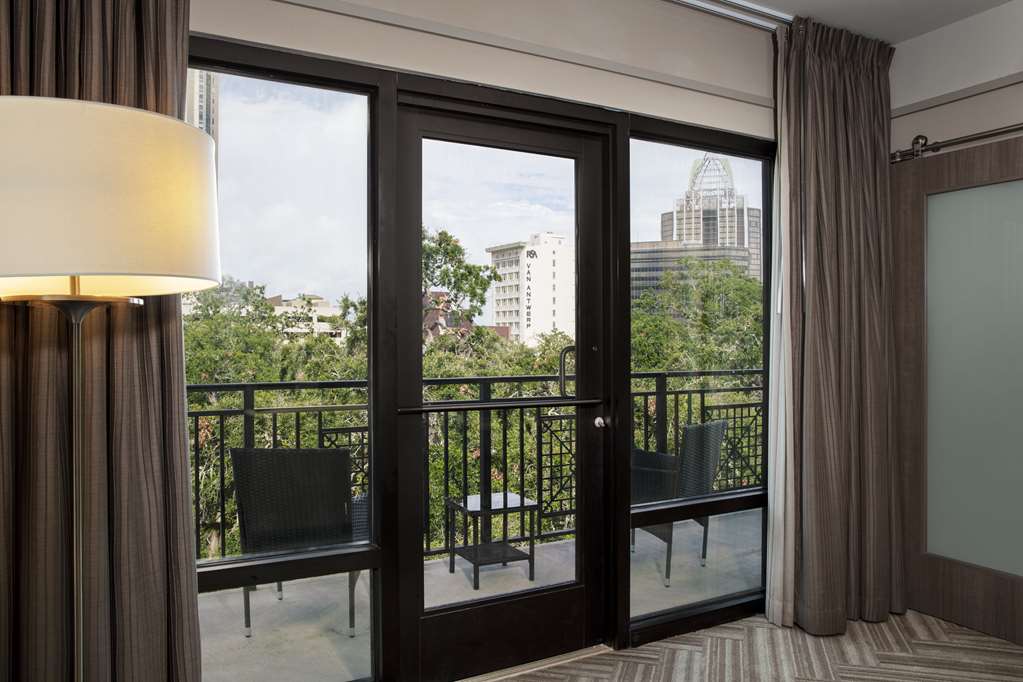 Фото Hilton Garden Inn Mobile Downtown