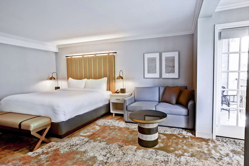 Фото The Inn at Saratoga, Tapestry Collection by Hilton